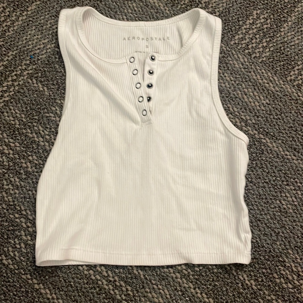 White tank top!
